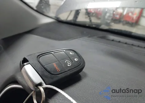 2019 Jeep Cherokee Altitude Fwd z USA, uszkodzony, nr VIN 1C4PJLLB3KD392980